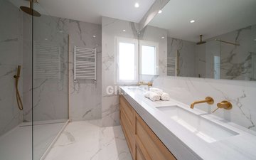 Property slide 43