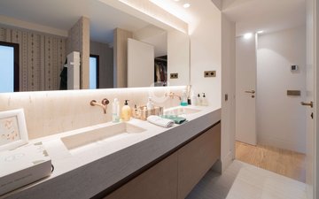 Property slide 44