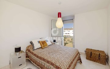 Property slide 16