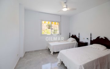 Property slide 33