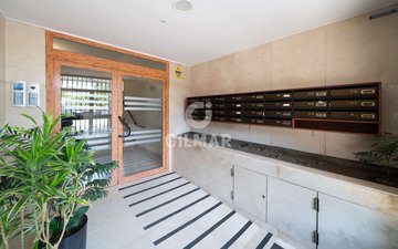 Property slide 32