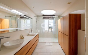 Property slide 21