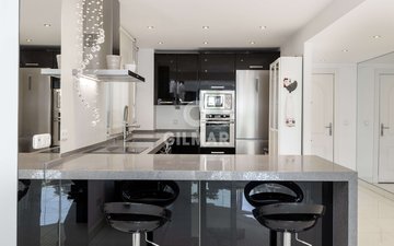 Property slide 10