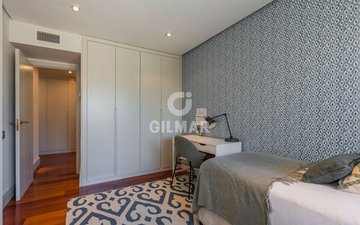 Property slide 16