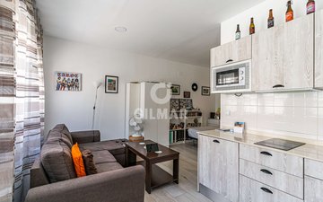 Property slide 21