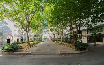Property slide 34