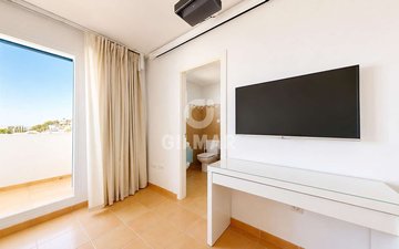 Property slide 20