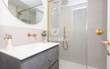 Property slide 18