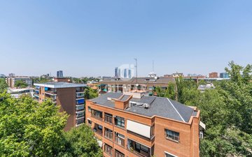 Property slide 32