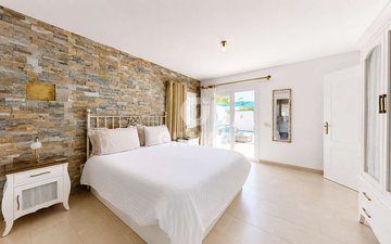 Property slide 31