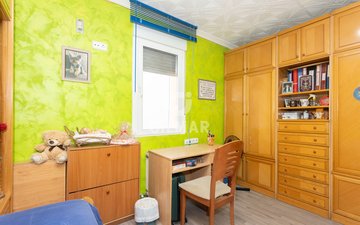 Property slide 21