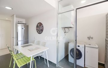 Property slide 14