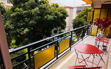 Property slide 32