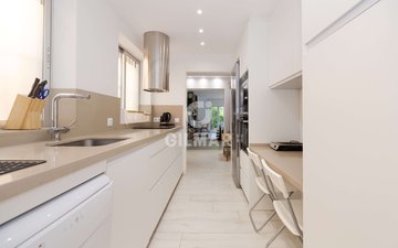 Property slide 21