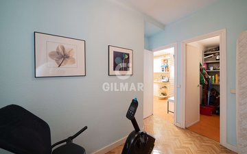 Property slide 32