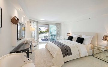 Property slide 17