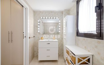 Property slide 40