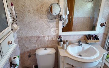 Property slide 51