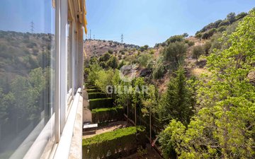 Property slide 44