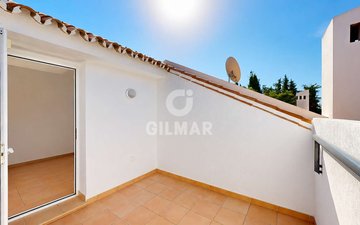 Property slide 32