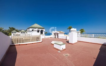 Property slide 48