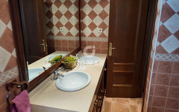 Property slide 34
