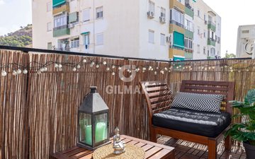 Property slide 32