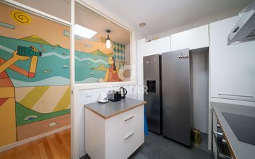Property slide 16