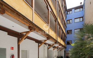 Property slide 16