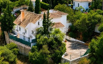 Property slide 44