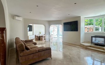Property slide 7