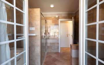 Property slide 20