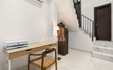 Property slide 16