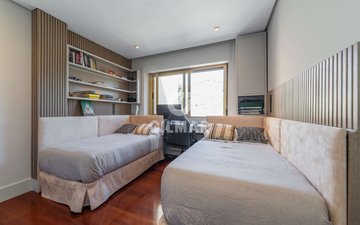 Property slide 19