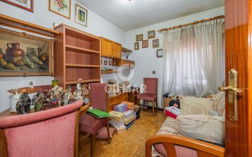 Property slide 21