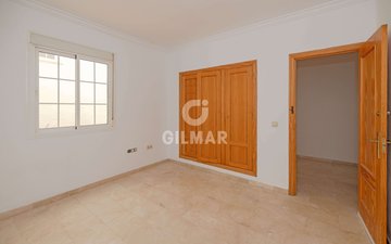 Property slide 40