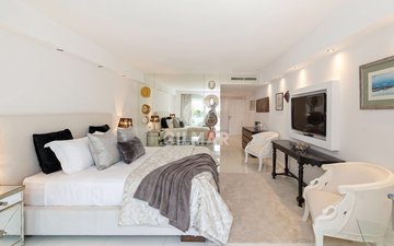 Property slide 18