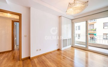 Property slide 32