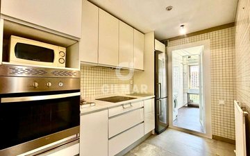 Property slide 32