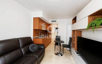 Property slide 18