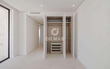 Property slide 44