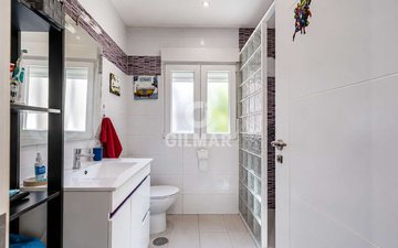 Property slide 16