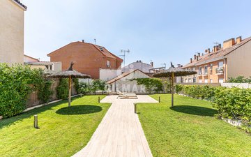 Property slide 25