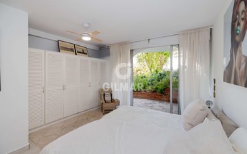 Property slide 39