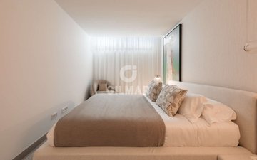 Property slide 22