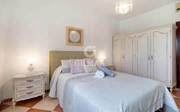 Property slide 18