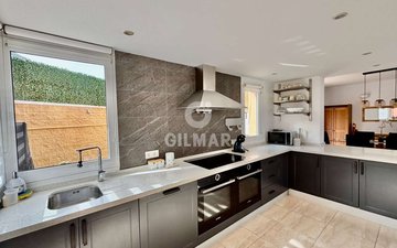 Property slide 16