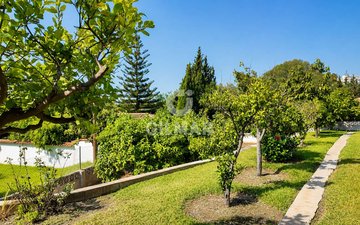 Property slide 28