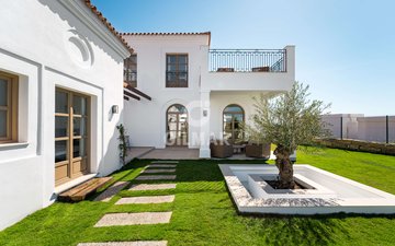 Property slide 18