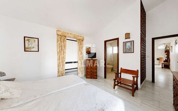 Property slide 15